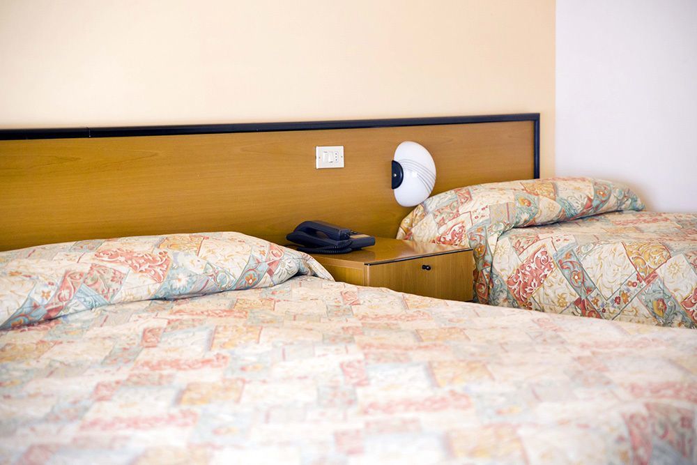 Aries Hotel Леза Екстериор снимка